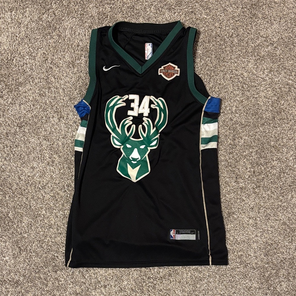 Giannis Antetokounpo Jersey